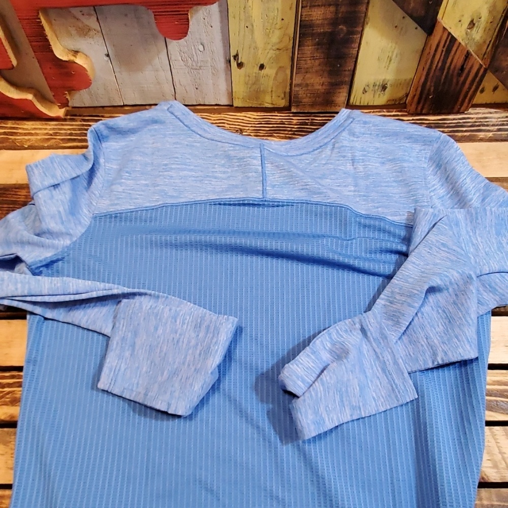 Under Armour Heat Gear Womens LS Size Small - Picture 5 of 7